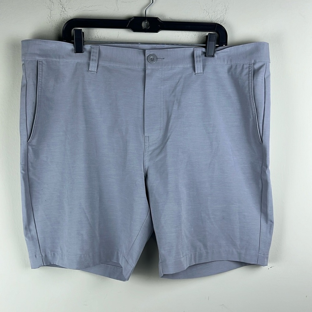 Travis Mathew Mens sz.40 Grey Polyester Shorts